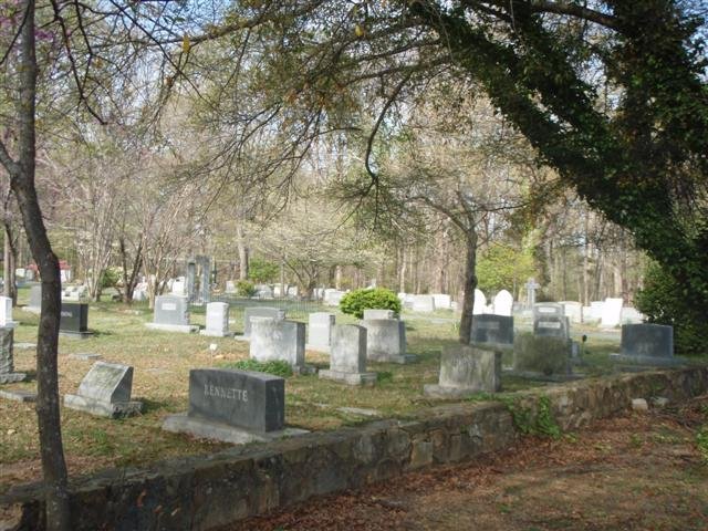 P4020159 (Small).JPG - Section 3, Kennette (M11), of Old Chapel Hill Cemetery, standing on South Road looking North East